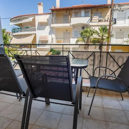 Apartment Stylish 1-bdrm Family Apartment, Kallithea